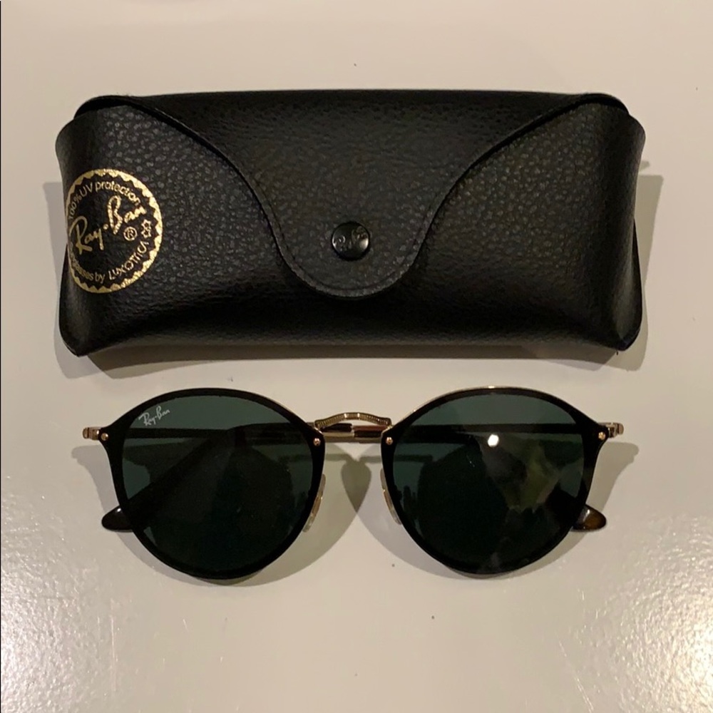 Round sunglasses